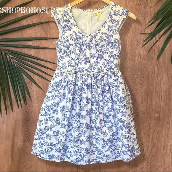 🎁 3 for $30 Matilda Jane Blue Toile Floral Dress with yellow Trim - Picture 1 of 5